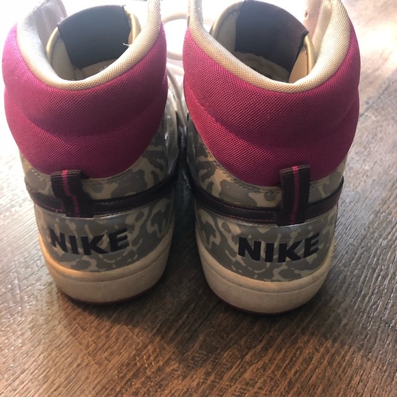 Nike silver cheetah print, pink & purple sneakers - Picture 3 of 6